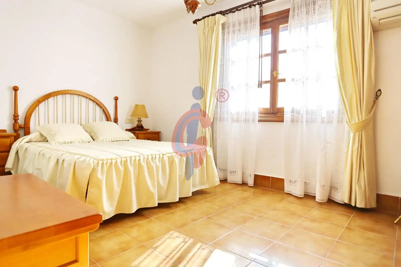 Habitación de Casa adosada en venta en Guardamar del Segura con Aire acondicionado, Calefacción y Terraza