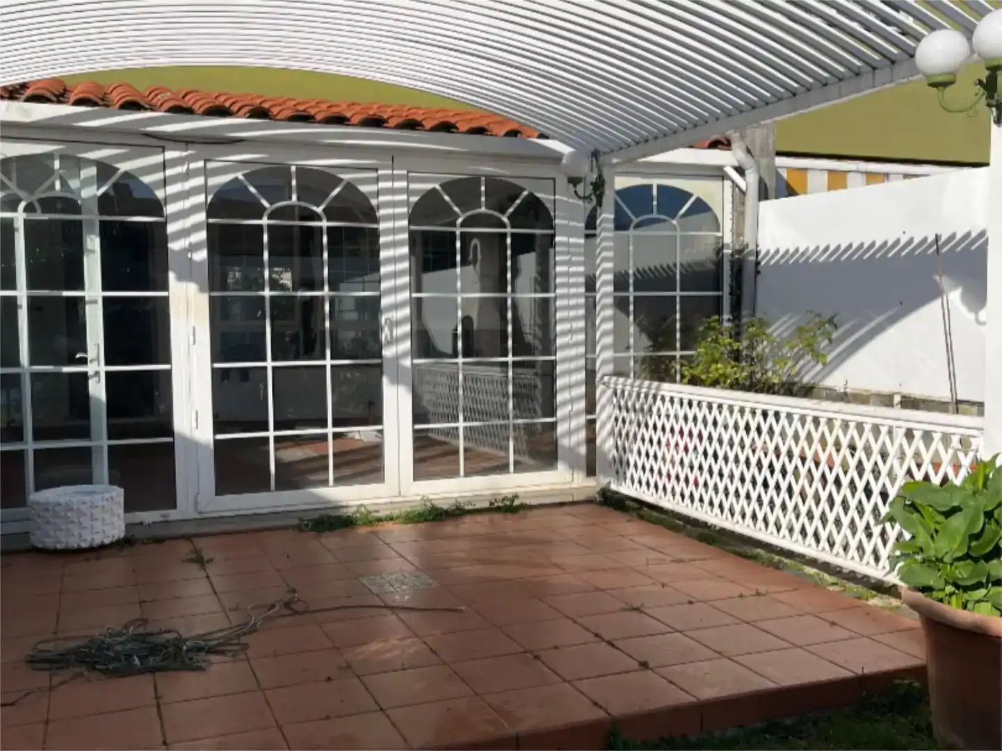 Terrassa de Casa o xalet en venda en Oleiros amb Piscina