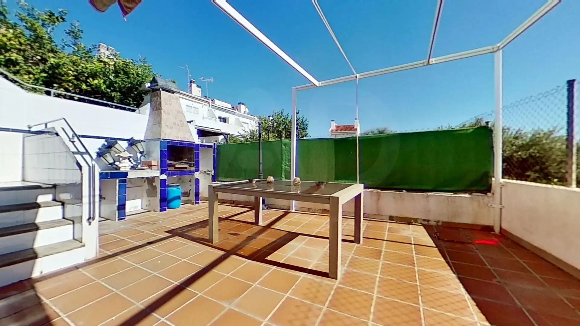 Casa aparellada en venda a Marítima Nord