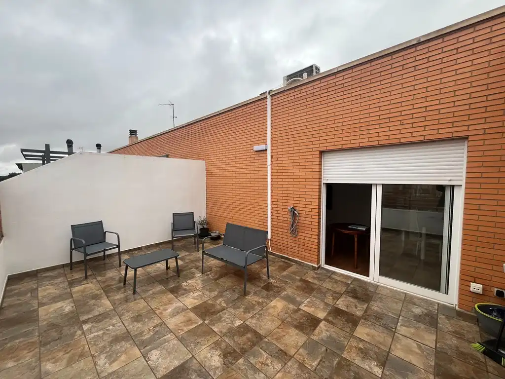 Dachboden zur Miete in Calle Linares, Santa Teresa - Vereda