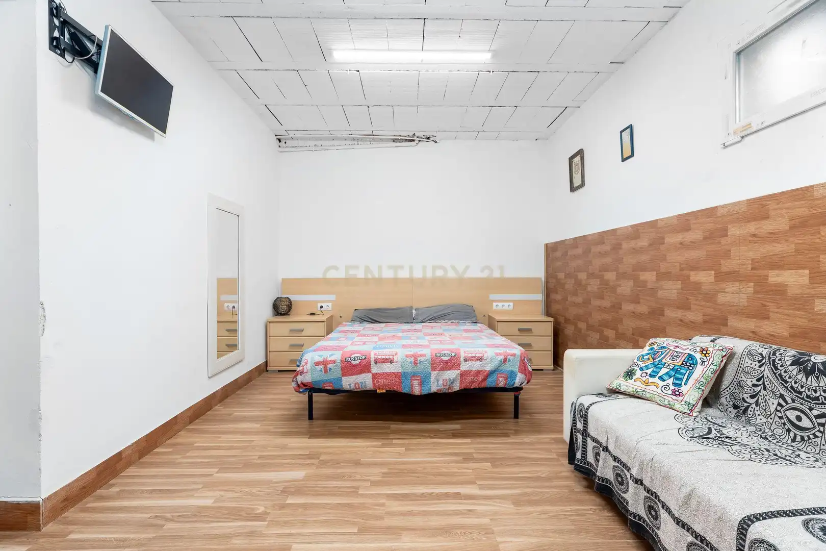 Dormitori de Casa o xalet en venda en El Montmell amb Aire condicionat, Jardí privat i TV