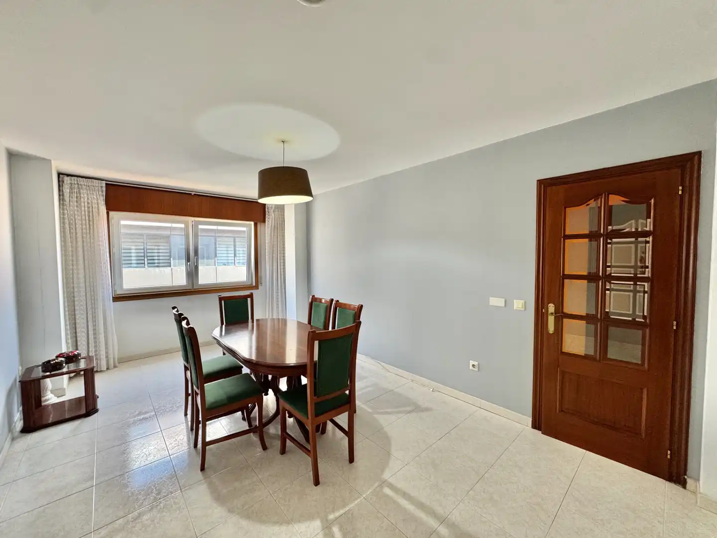 Comedor de Piso en venta en Arteixo con Parquet, Amueblado y Horno