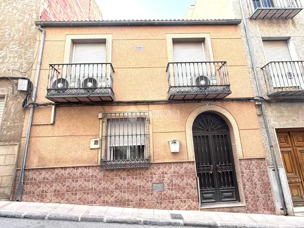 Exterior view of Houses for sale in Jódar  with Storage room and Balcony