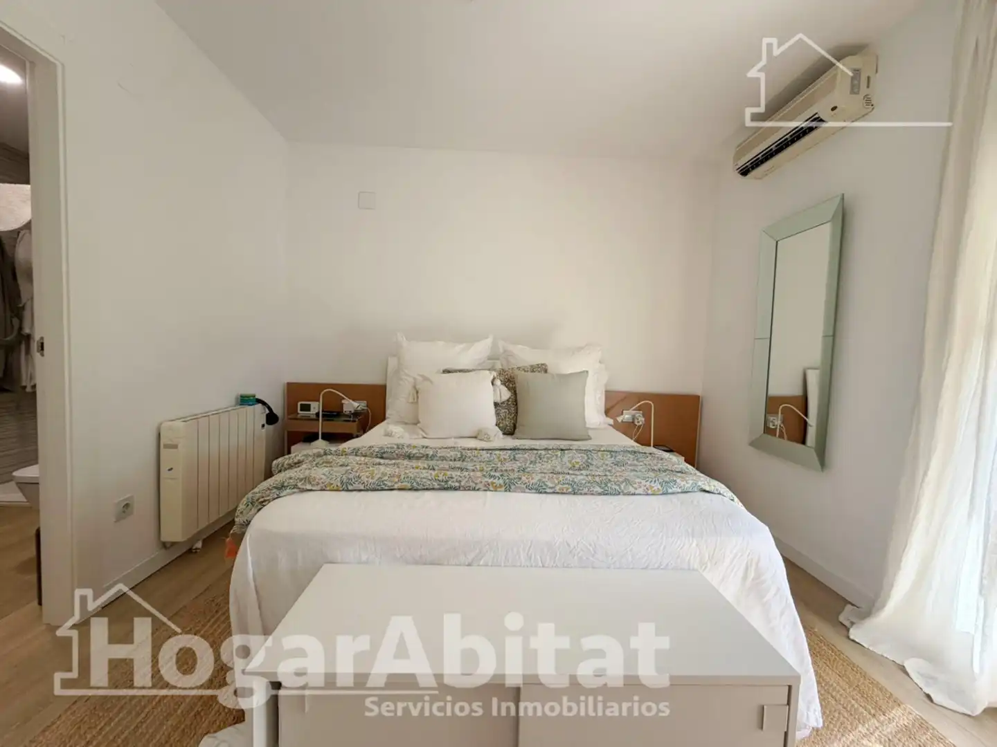 Bedroom of Attic for sale in Chiva  with Air Conditioner and Terrace