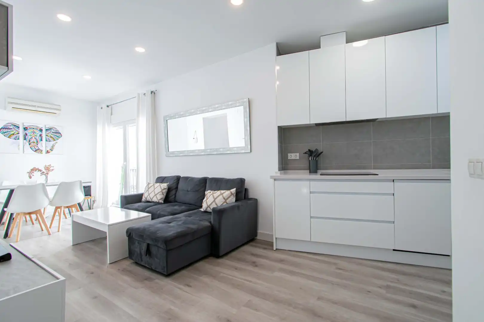 Sala de estar de Piso en venta en Sevilla con Aire acondicionado, Calefacción y Balcón