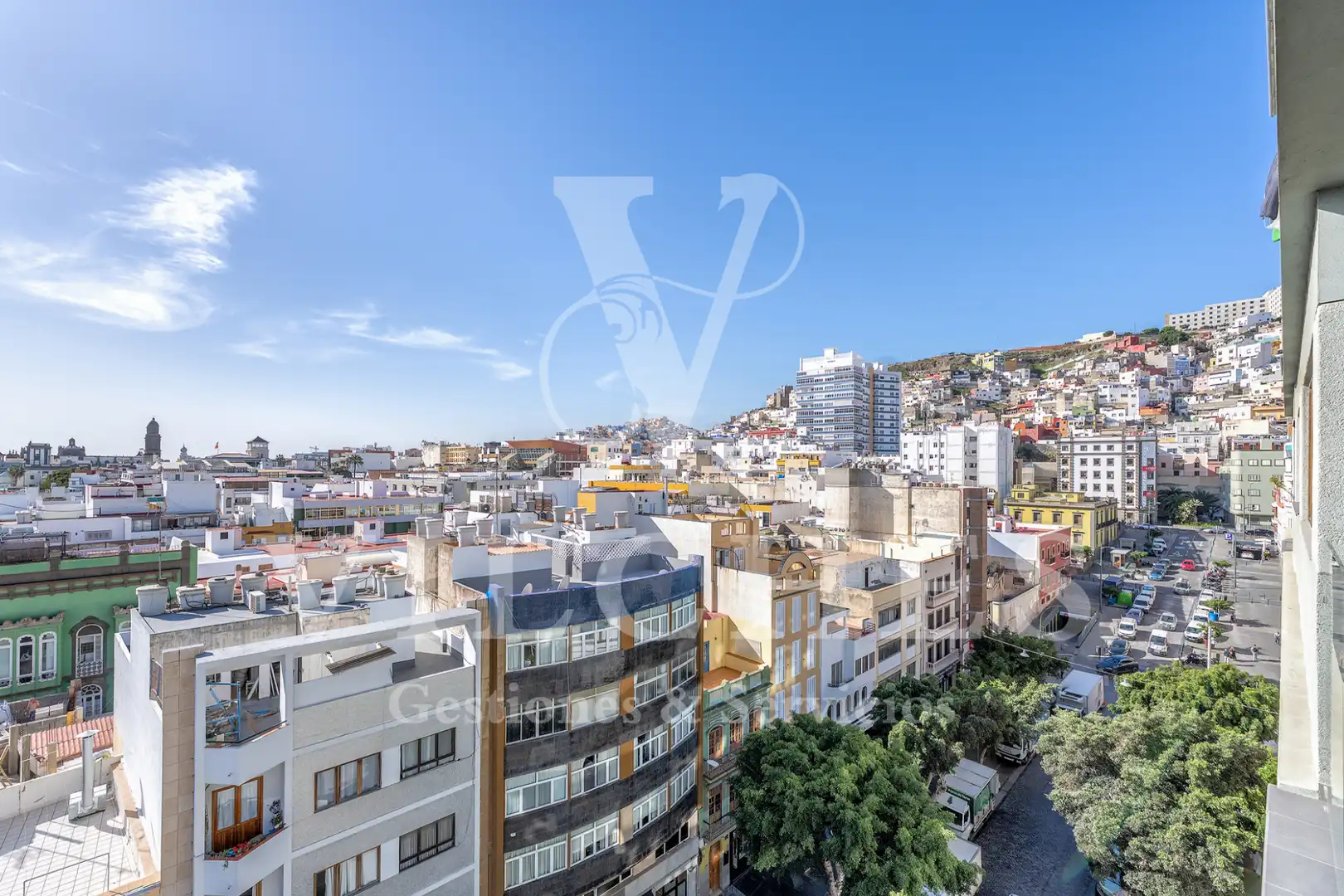Vista exterior de Pis en venda en Las Palmas de Gran Canaria amb Forn i Balcó
