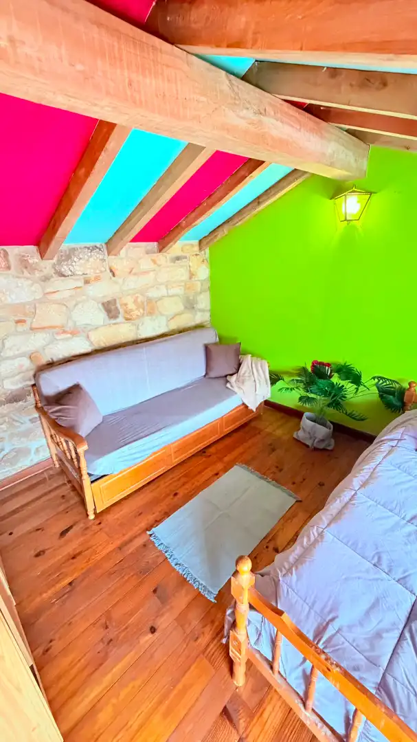 Sala d'estar de Finca rústica en venda en Villaviciosa amb Calefacció, Jardí privat i Moblat