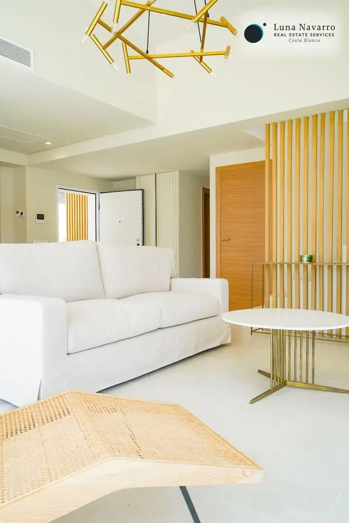 Houses for sale in Carrer Praga, Golf Bahía