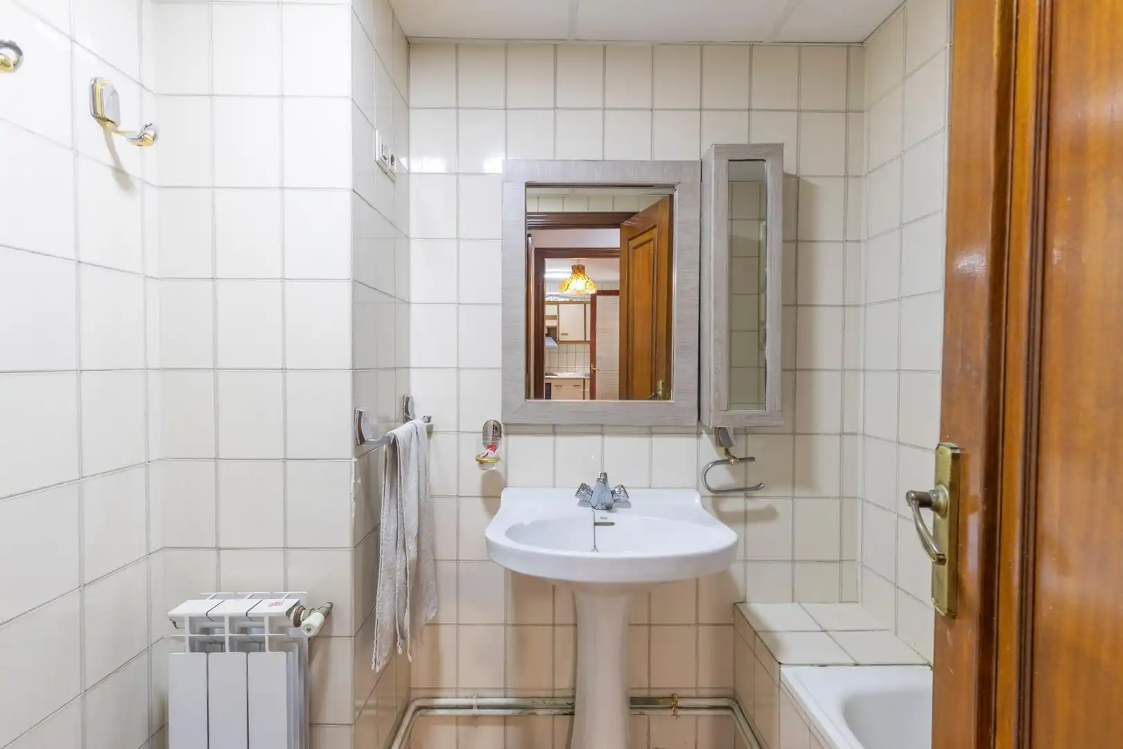 Baño de Piso en venta en Granada con Calefacción y Terraza