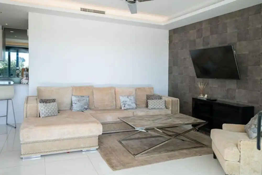 Sala de estar de Planta baja de alquiler en Benahavís con Aire acondicionado, Terraza y Piscina