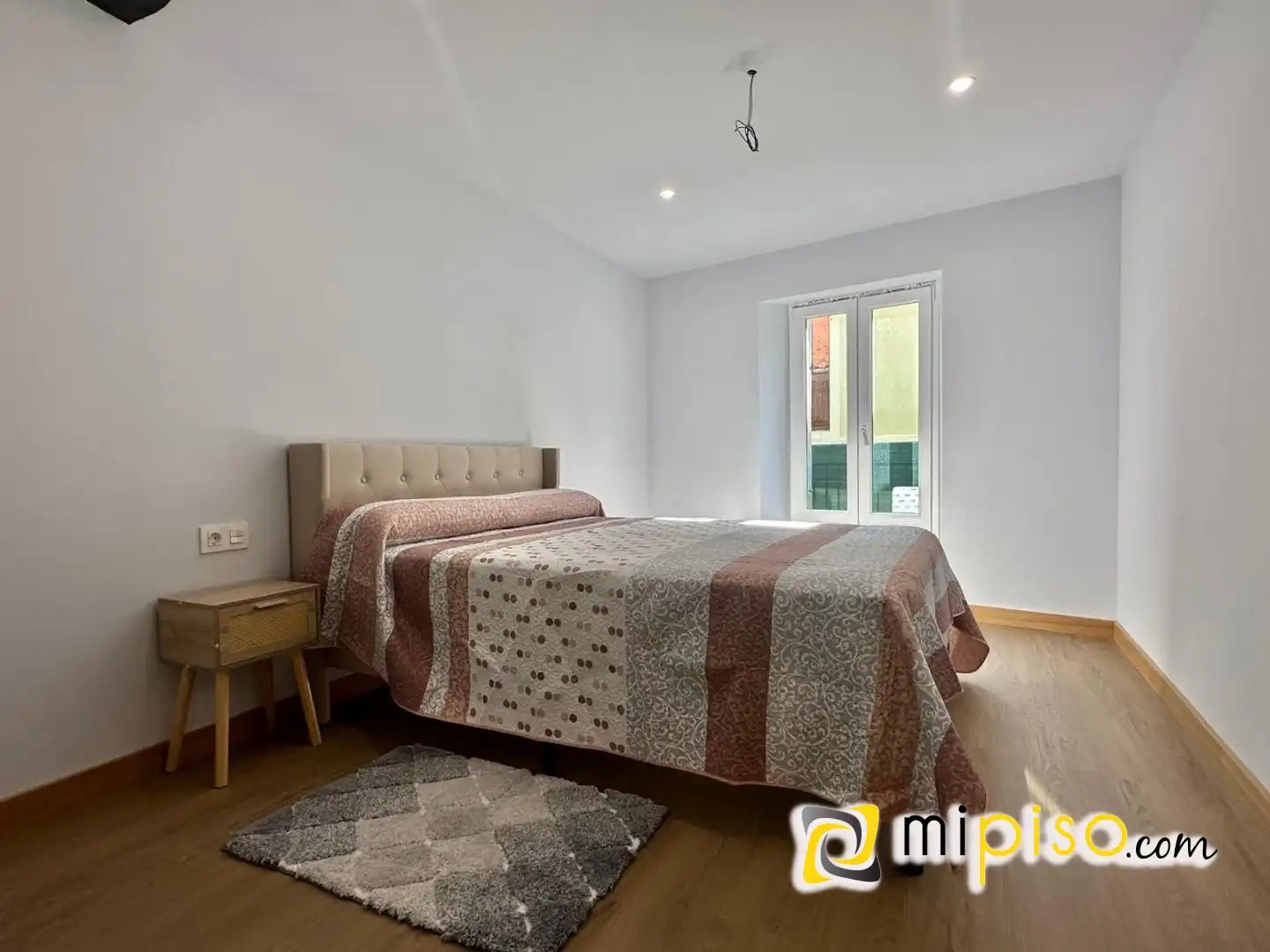Habitación de Piso en venta en Laredo con Calefacción, Amueblado y Balcón