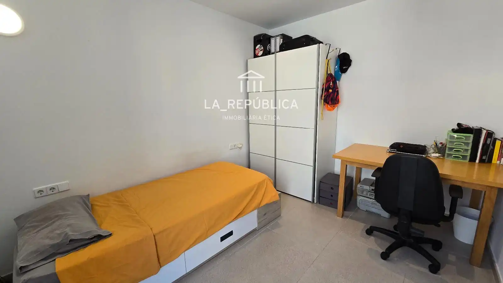 Habitación de Ático en venta en Mataró con Aire acondicionado, Calefacción y Terraza