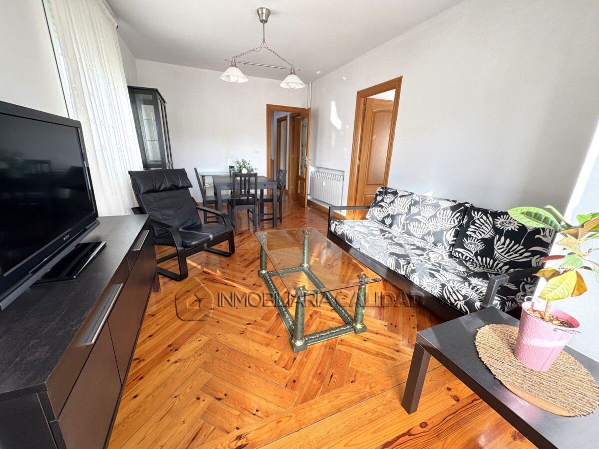 Living room of Flat to rent in Burgos Capital  with Heating