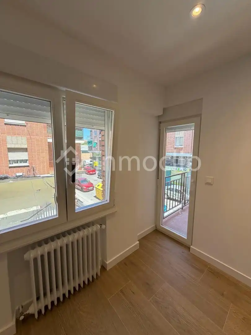Balcony of Flat for sale in Salamanca  with Heating