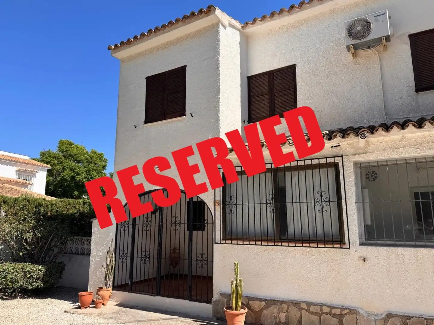 Bungalow with pool for sale in Moravit - Cap Blanc