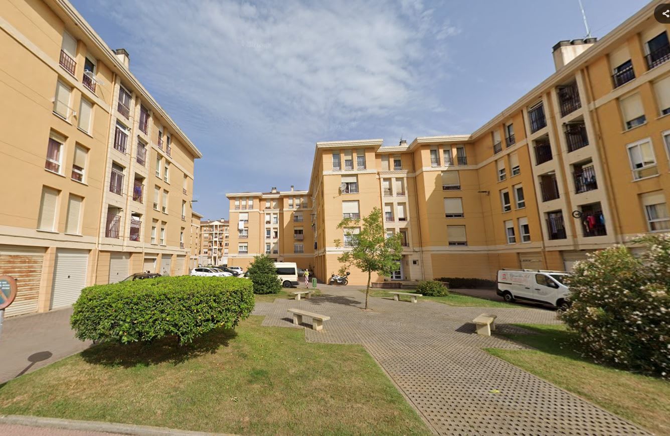 Vista exterior de Piso en venta en Santander