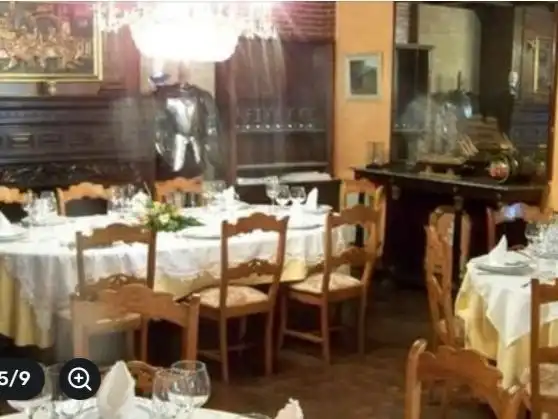 Esszimmer von Geschaftsraum zur Miete in Villamayor mit Klimaanlage, Heizung und Terrasse