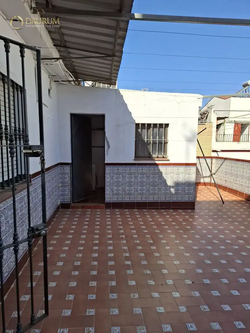 Terrassa de Casa o xalet en venda en Tomares amb Aire condicionat, Calefacció i Terrassa