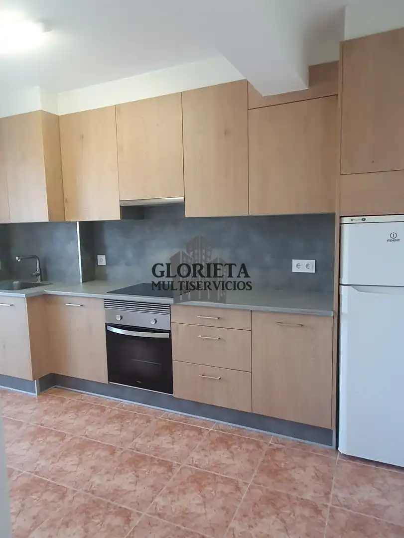 Cocina de Piso en venta en Vigo  con Calefacción, Terraza y Trastero