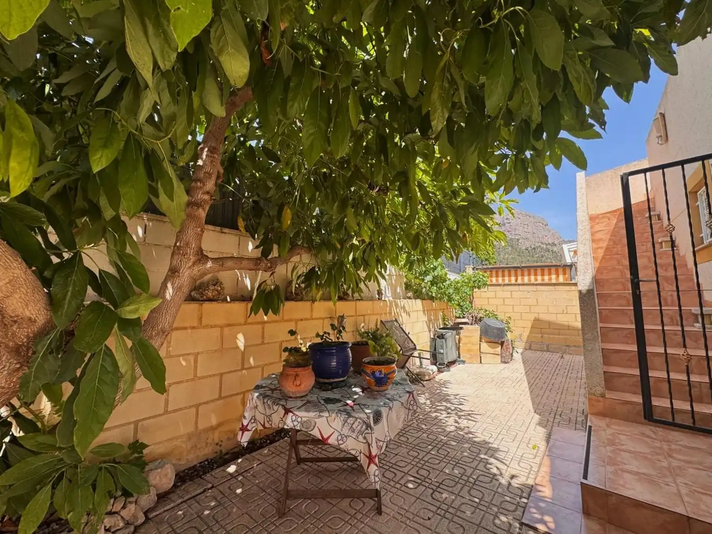 Terrassa de Casa adosada en venda en Polop amb Aire condicionat, Jardí privat i Terrassa