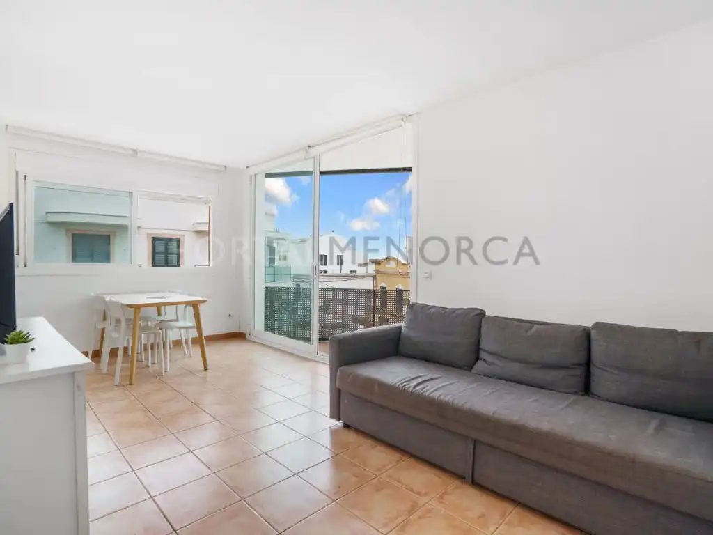 Vista exterior de Pis en venda en Ciutadella de Menorca amb Aire condicionat i Piscina comunitària