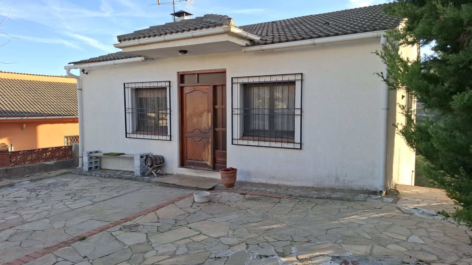 Vista exterior de Casa o xalet en venda en Cervelló amb Calefacció, Terrassa i Piscina