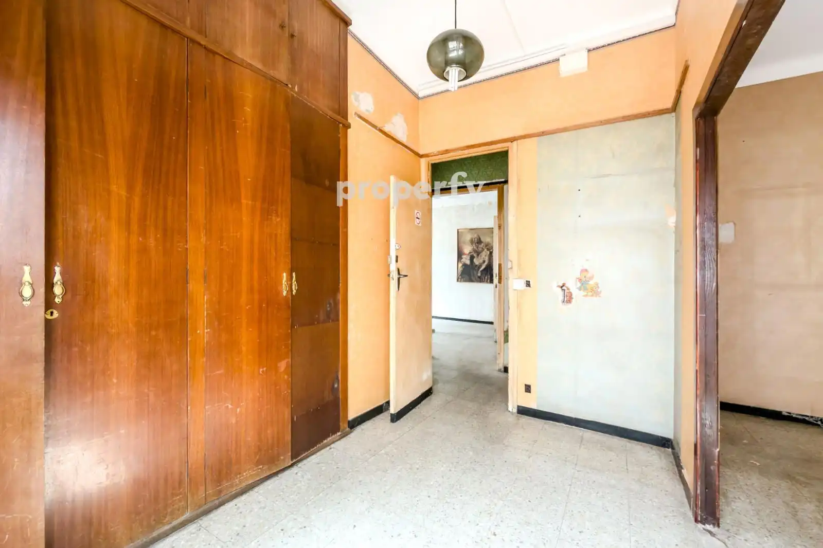 Piso en venta en Barcelona con Calefacción, Terraza y Balcón