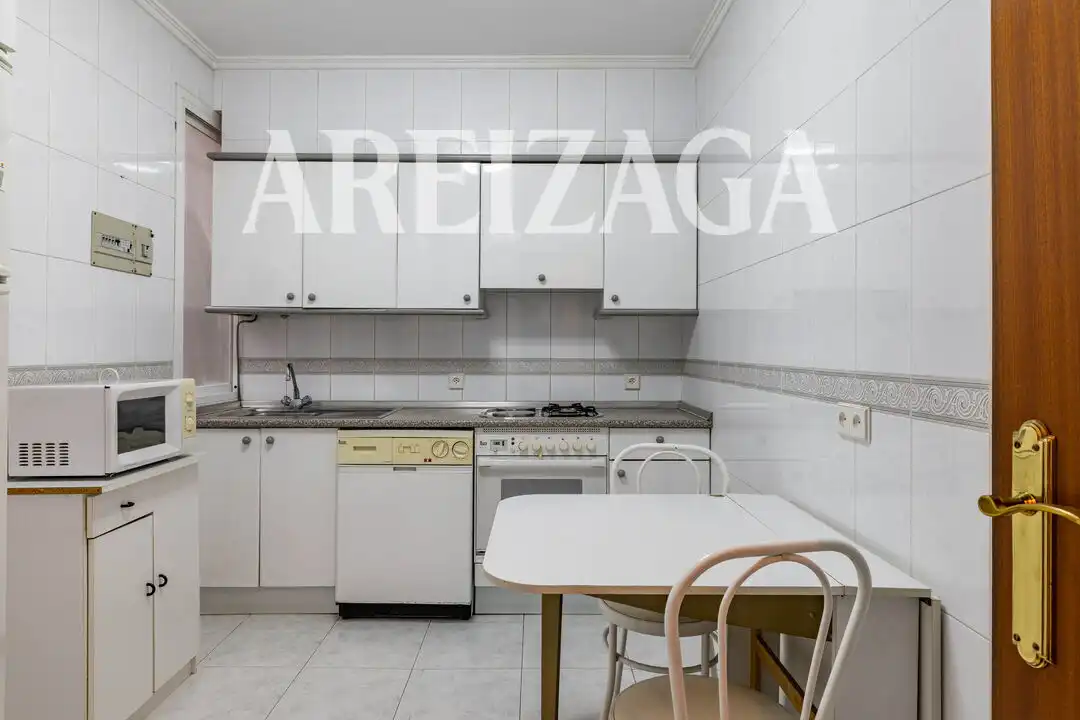 Kitchen of Flat for sale in Donostia - San Sebastián   with Heating