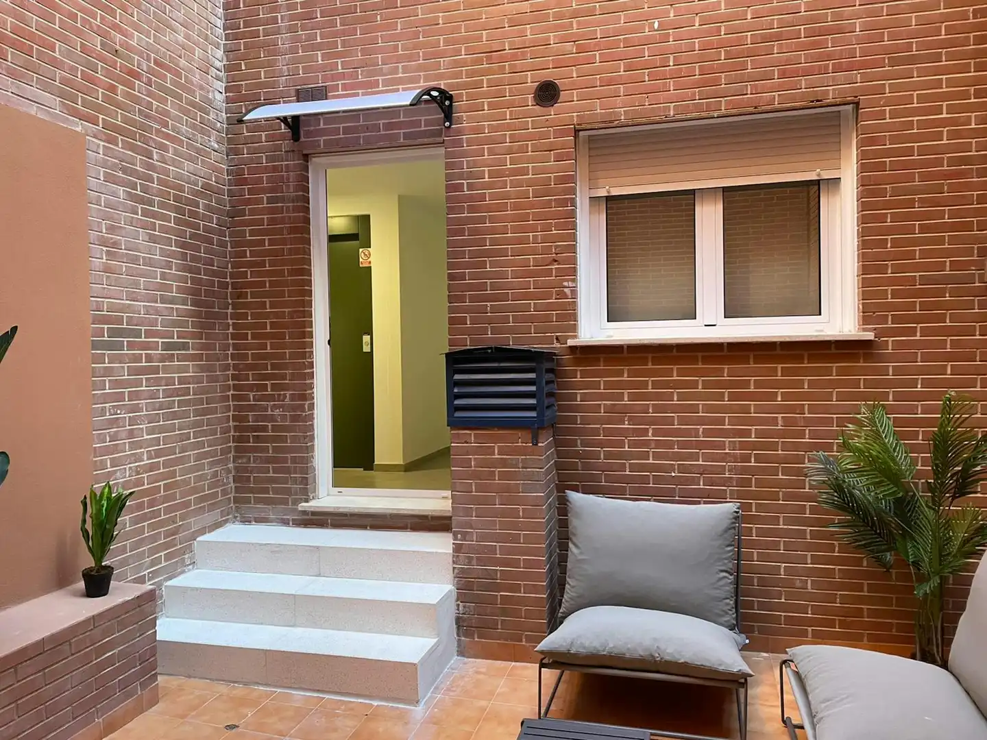 Balcony of Flat for rent in Madrid  with Air Conditioner, Heating and Furnished