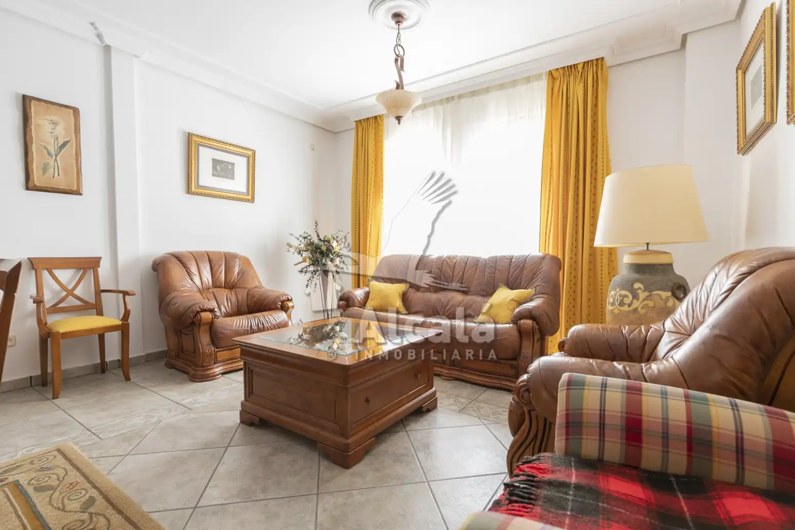 Sala de estar de Casa adosada en venta en Torrijos con Aire acondicionado, Calefacción y Terraza