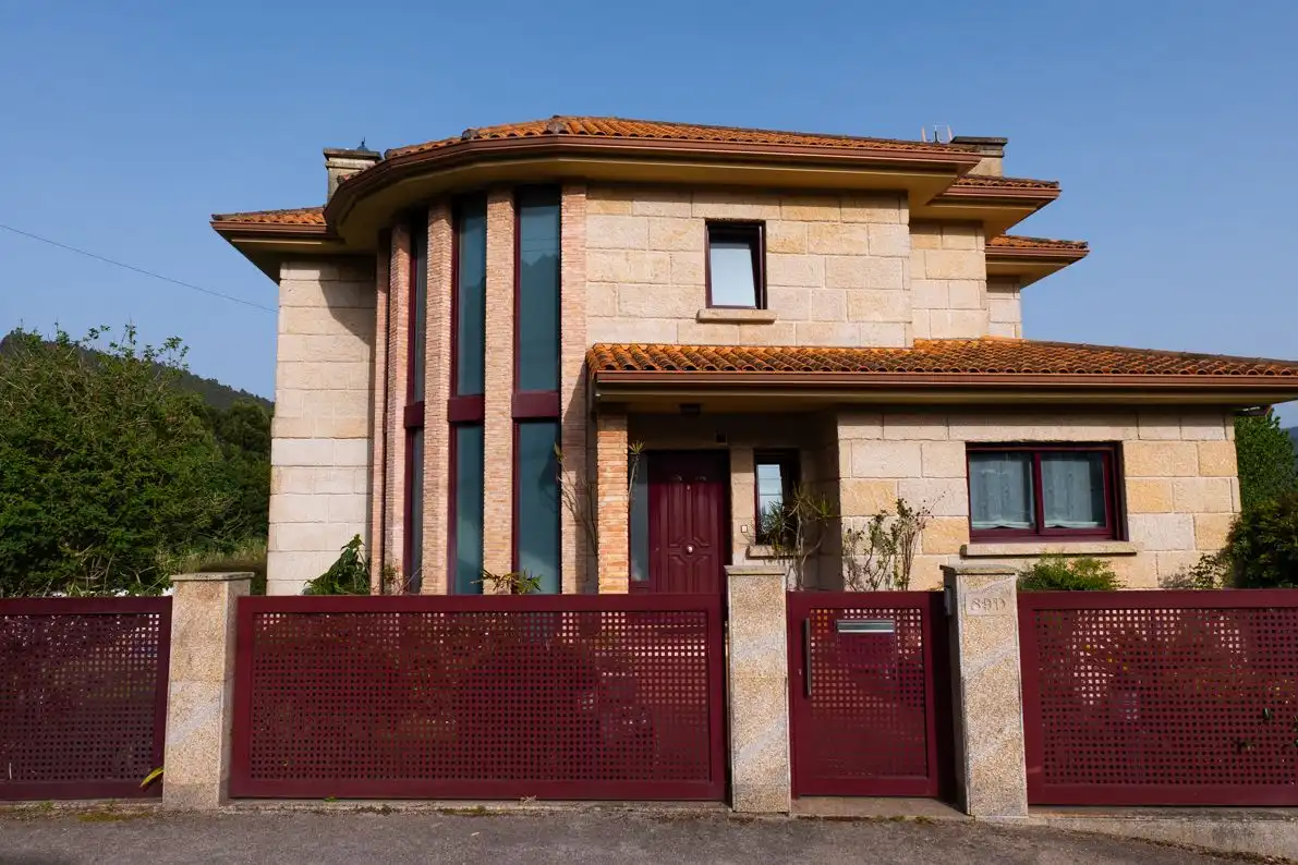 Maison avec terrasse à vendre à Lugar Lugar O Calvar