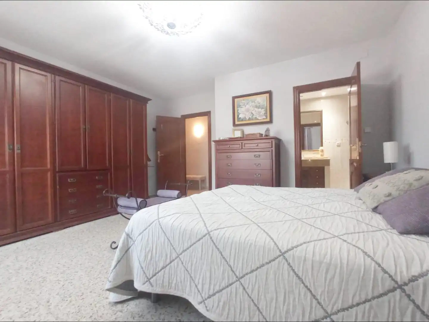 Dormitori de Apartament de lloguer en Granada amb Aire condicionat, Calefacció i Terrassa