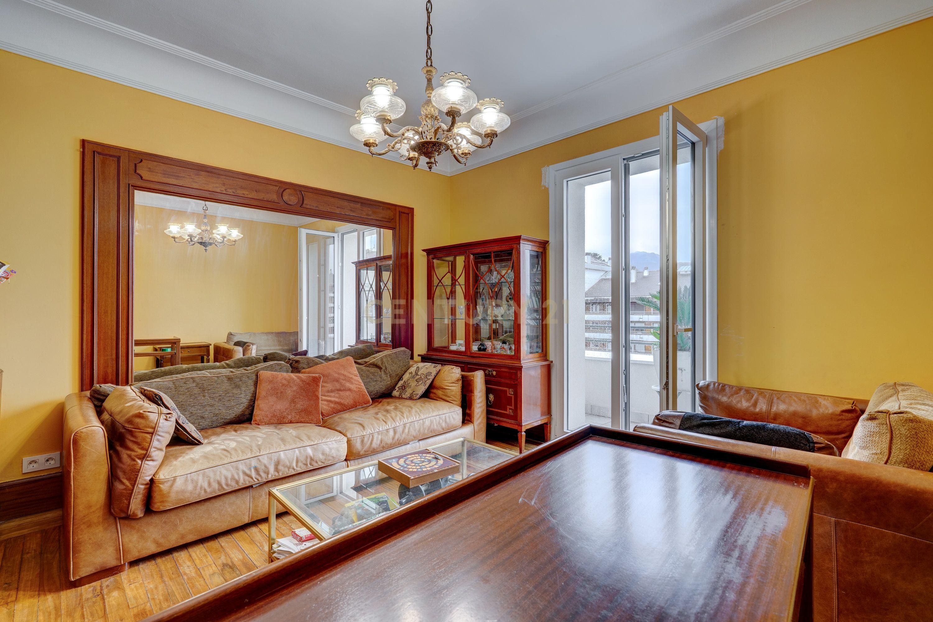 Flat for sale in Colon Ibilbidea, 36, Irun, Spain, 36, Centro - Mendibil - Santiago