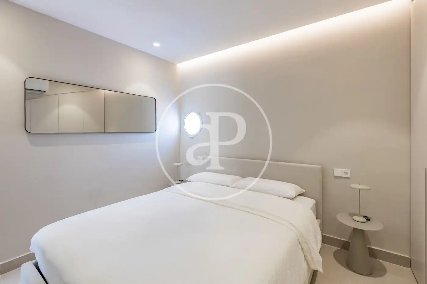 Bedroom of Flat for sale in Madrid  with Air Conditioner, Heating and Furnished