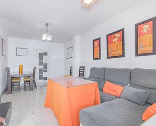 Living room of Flat to rent in  Granada Capital  with Air Conditioner, Heating and Terrace