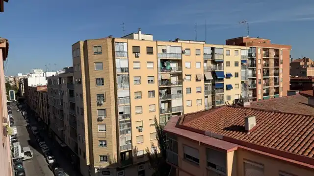 Vista exterior de Pis de lloguer en Zaragoza amb Aire condicionat, Calefacció i Parquet