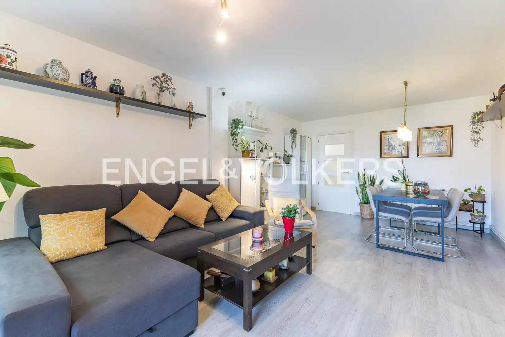 Wohnzimmer von Wohnung zum Verkauf in Esplugues de Llobregat mit Klimaanlage, Heizung und Parkett