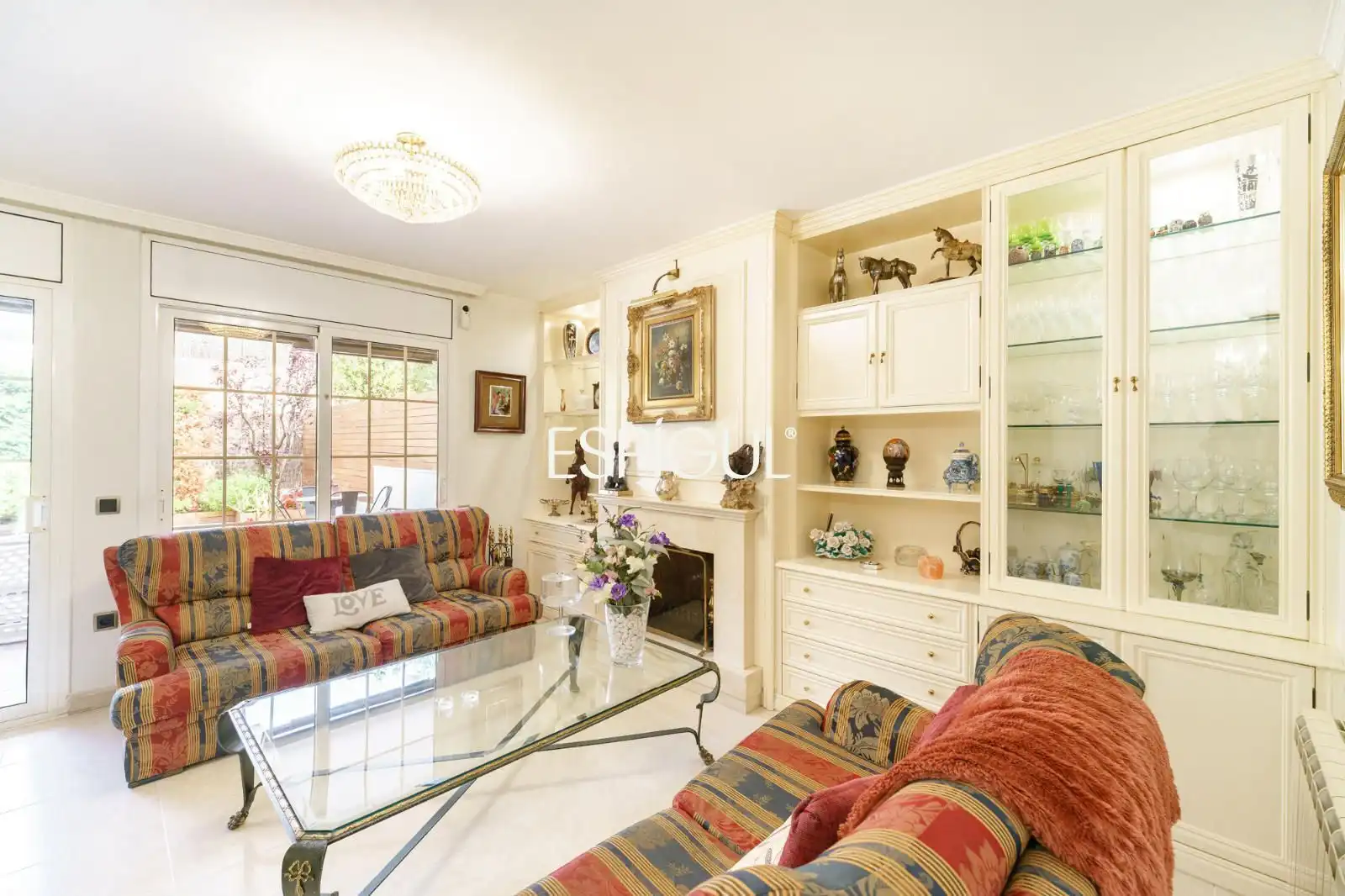 Sala d'estar de Casa adosada en venda en Vilassar de Mar amb Aire condicionat, Calefacció i Jardí privat