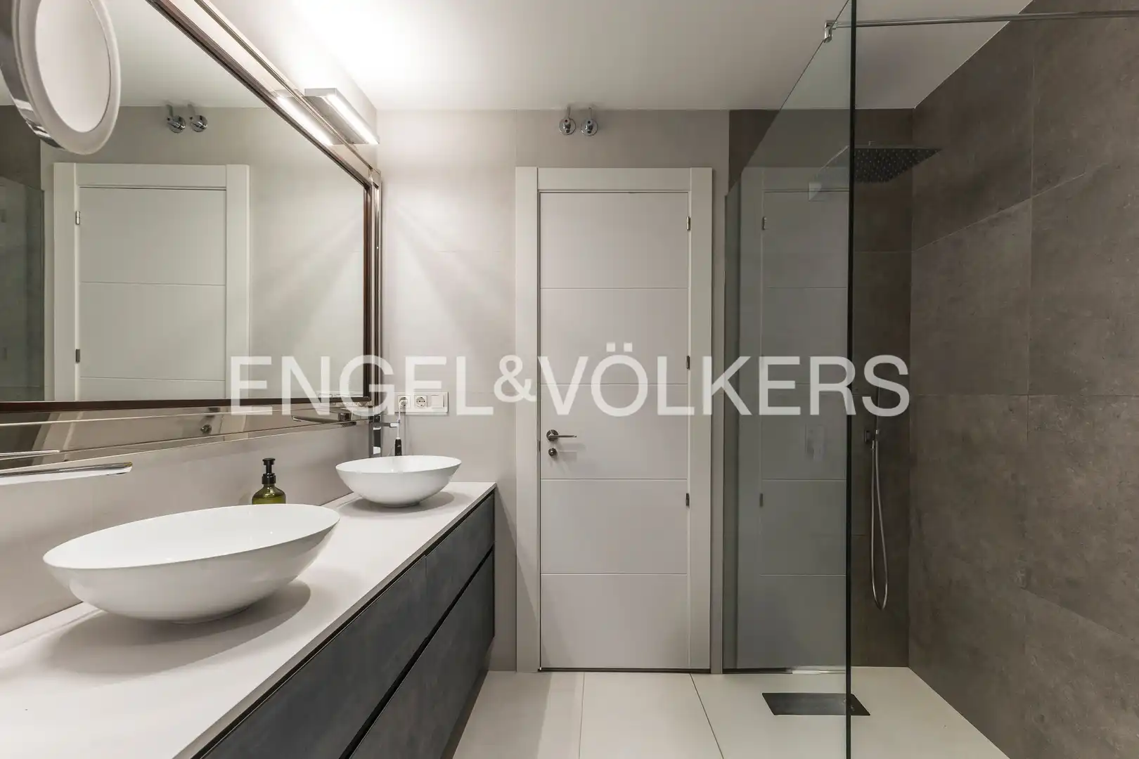 Flat for sale in Avenida de Pío XII, Castilla