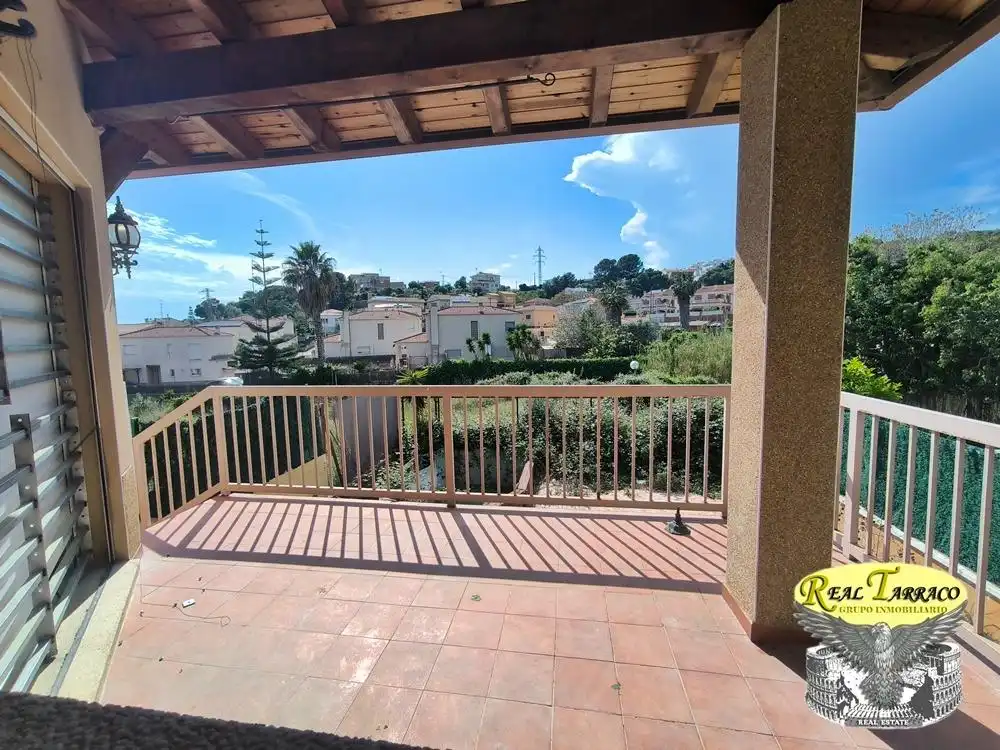 Adossat amb piscina en venda a Segur de Calafell