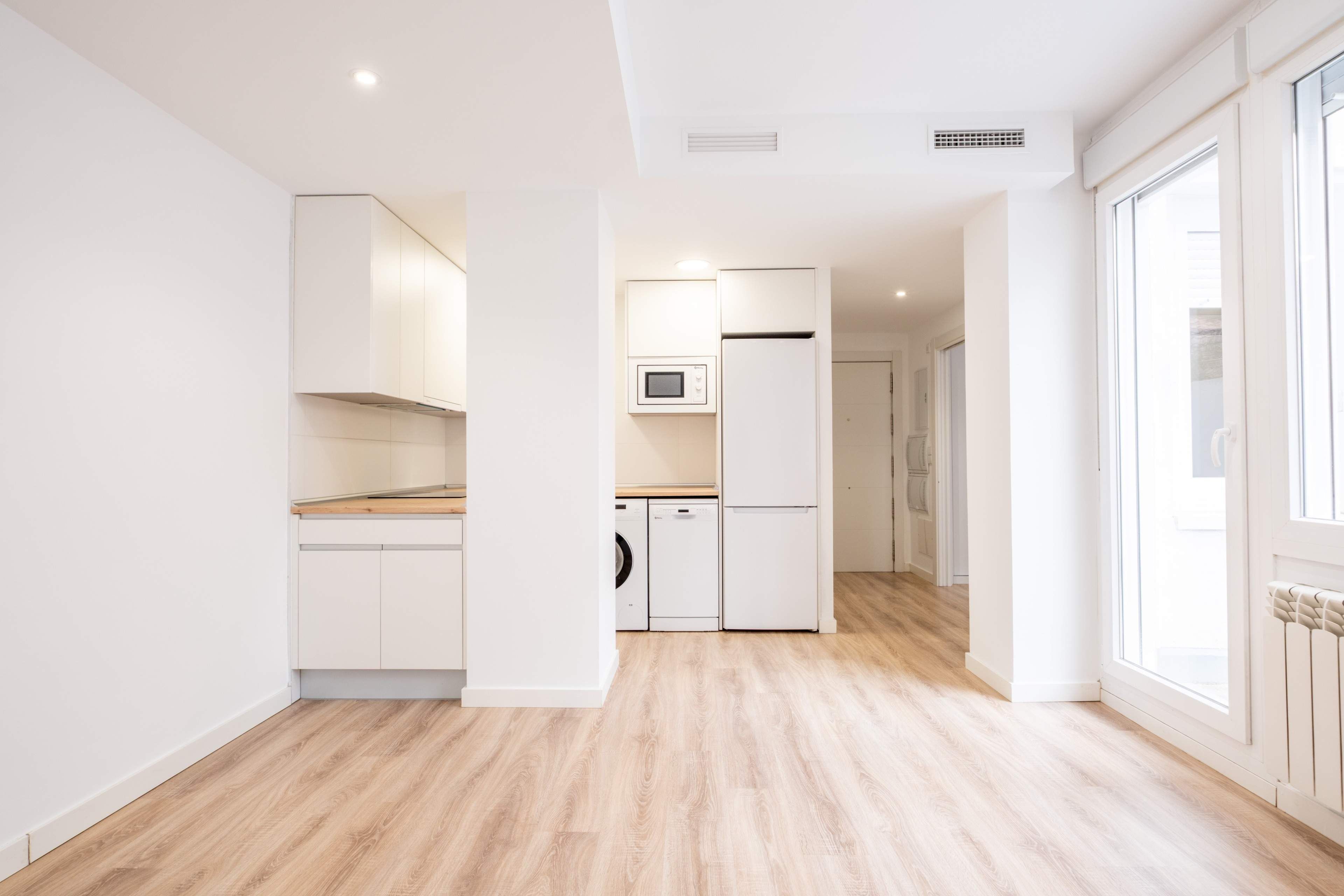 Cuina de Pis de lloguer en  Zaragoza Capital amb Aire condicionat, Calefacció i Terrassa