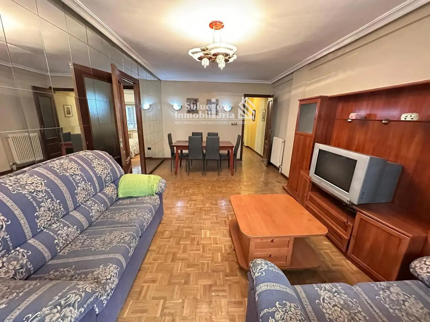 Sala d'estar de Pis en venda en Salamanca amb Calefacció, Terrassa i Moblat
