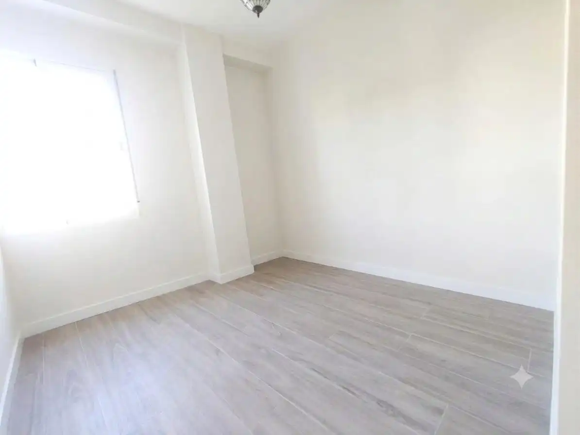 Habitación de Piso en venta en Valencia con Jardín privado
