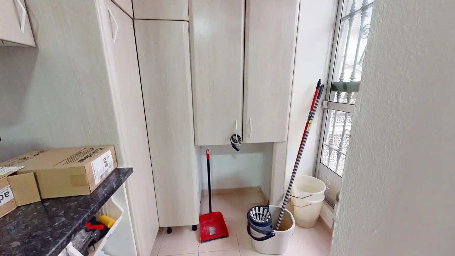 Kitchen of Office for rent in Montequinto  with Air Conditioner and Terrace