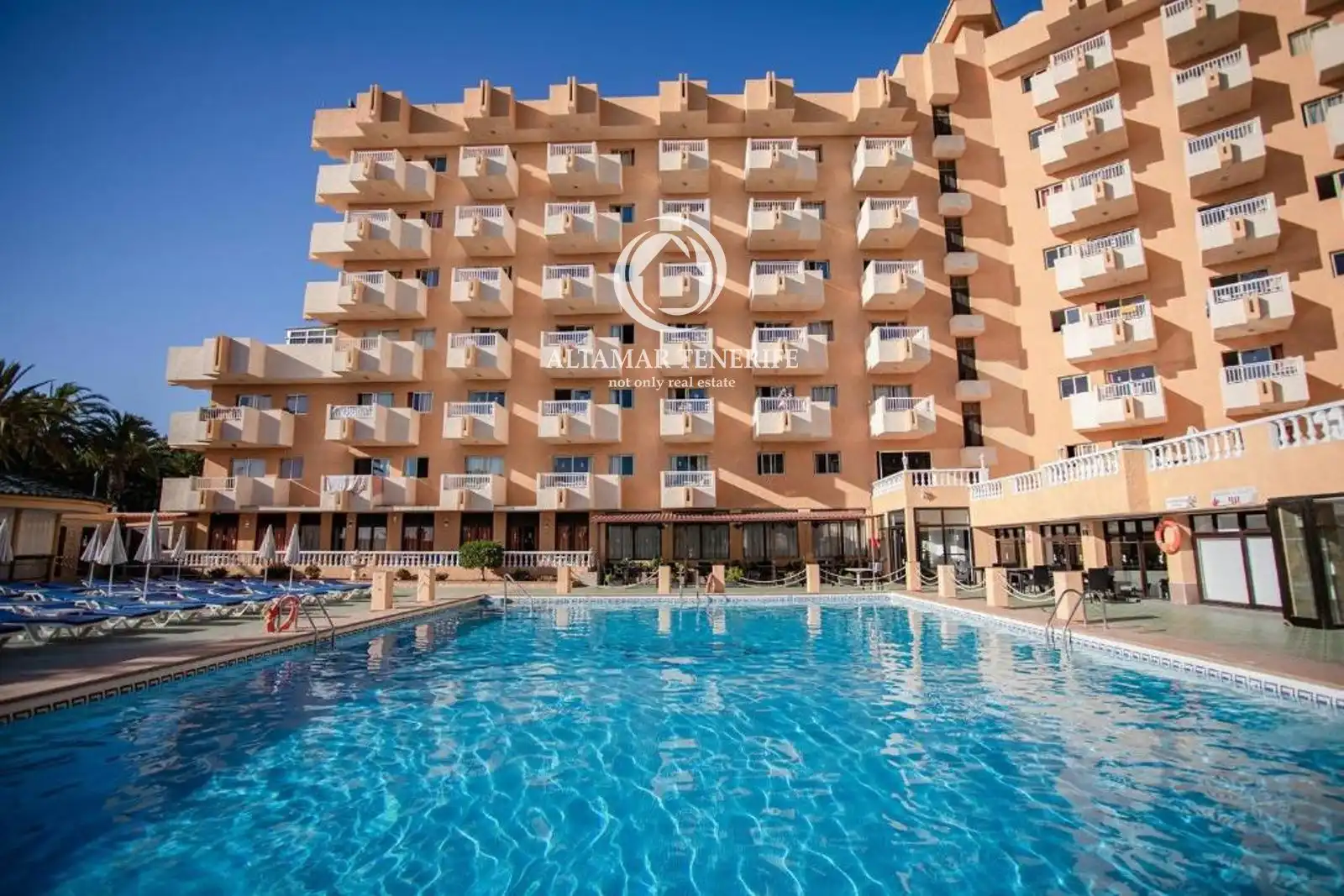 Apartamento con piscina en venta en Av. V Centenario, imagen 2