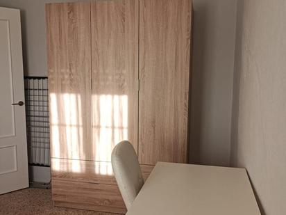 Bedroom of Flat to rent in  Sevilla Capital  with Air Conditioner and Furnished
