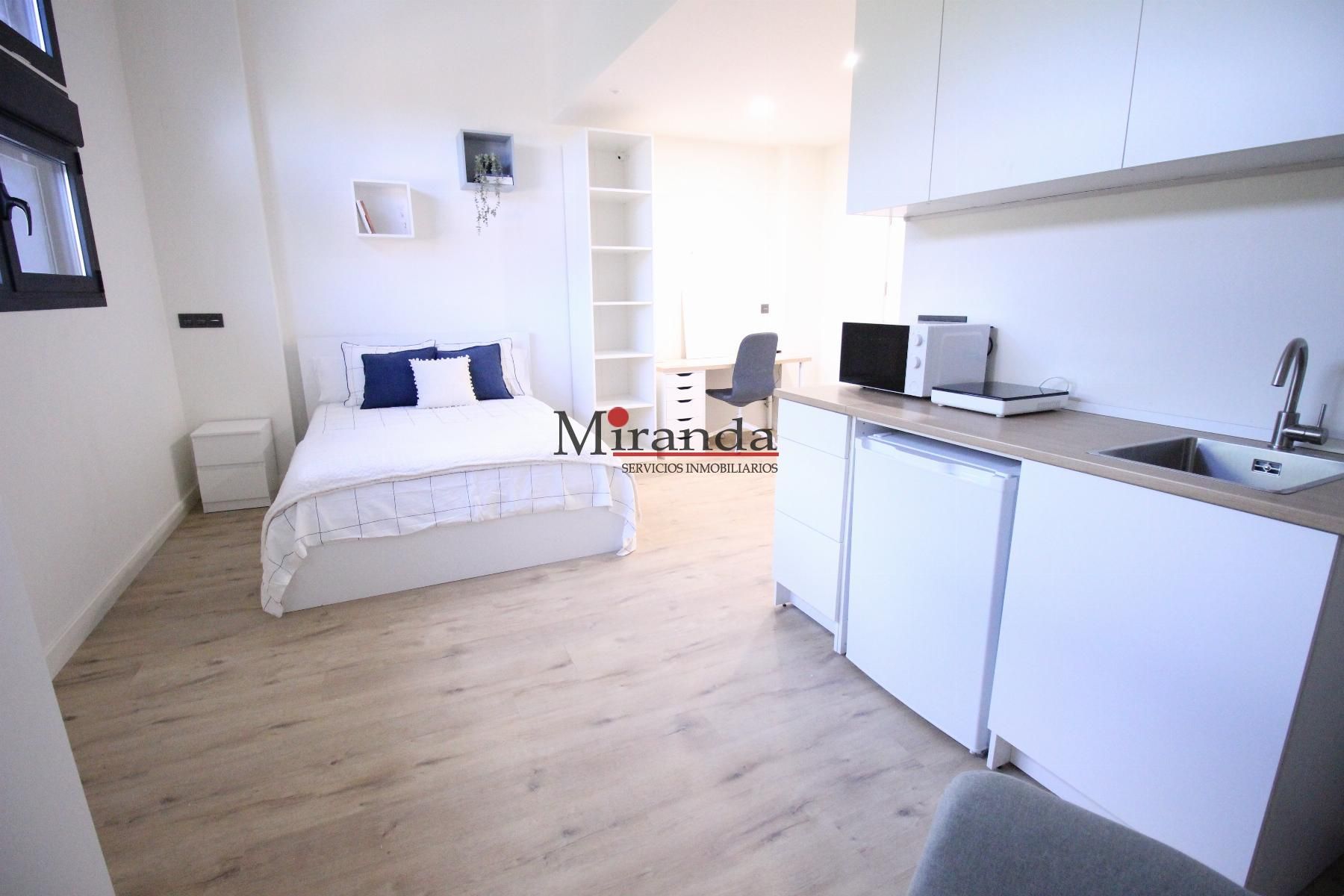 Habitación de Estudio de alquiler en Villaviciosa de Odón con Aire acondicionado, Calefacción y Terraza