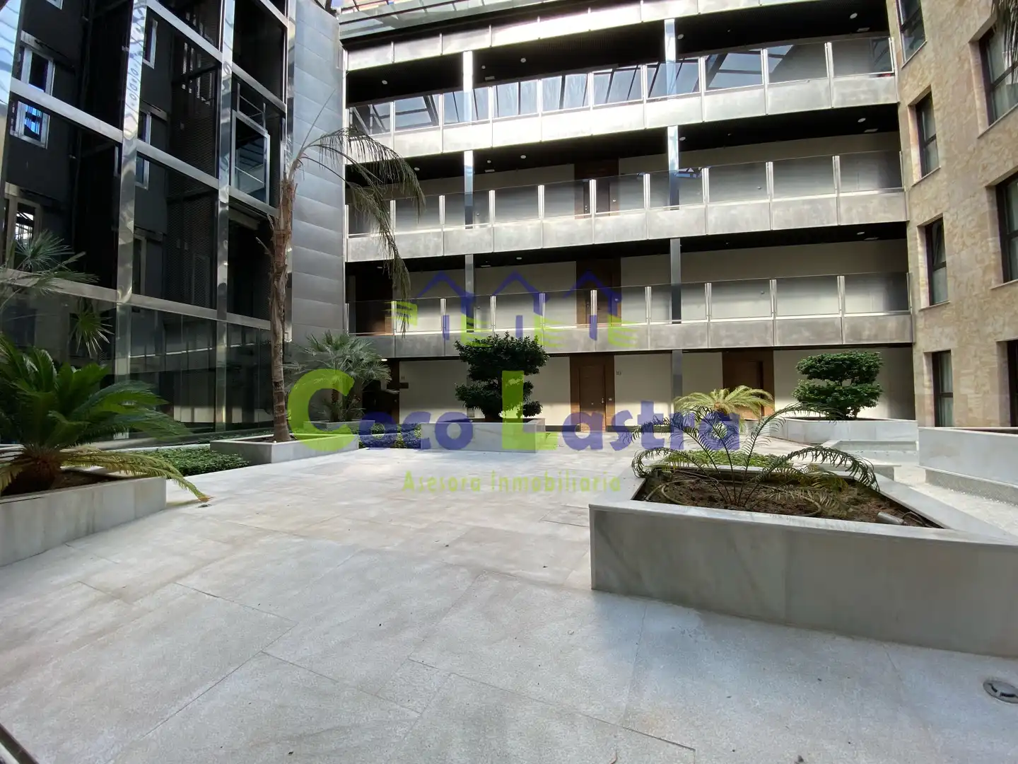 Apartament amb jardí de lloguer a Plaza del Poeta Iglesias 6, imagen 11