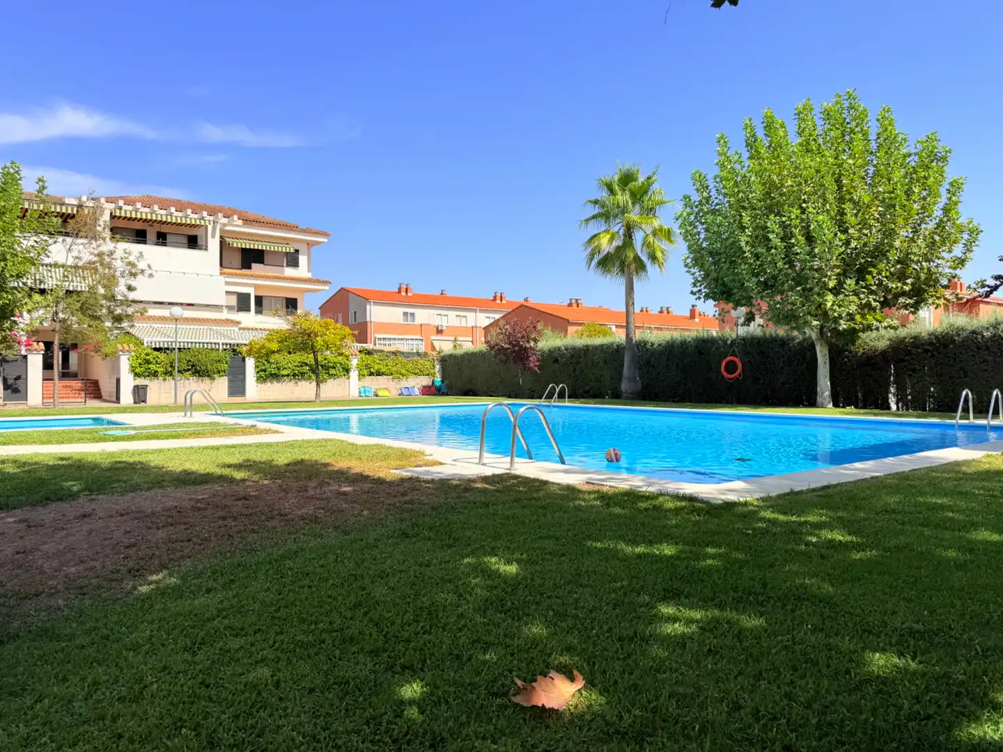 Schwimmbecken von Garage zum Verkauf in Badajoz mit Alarm
