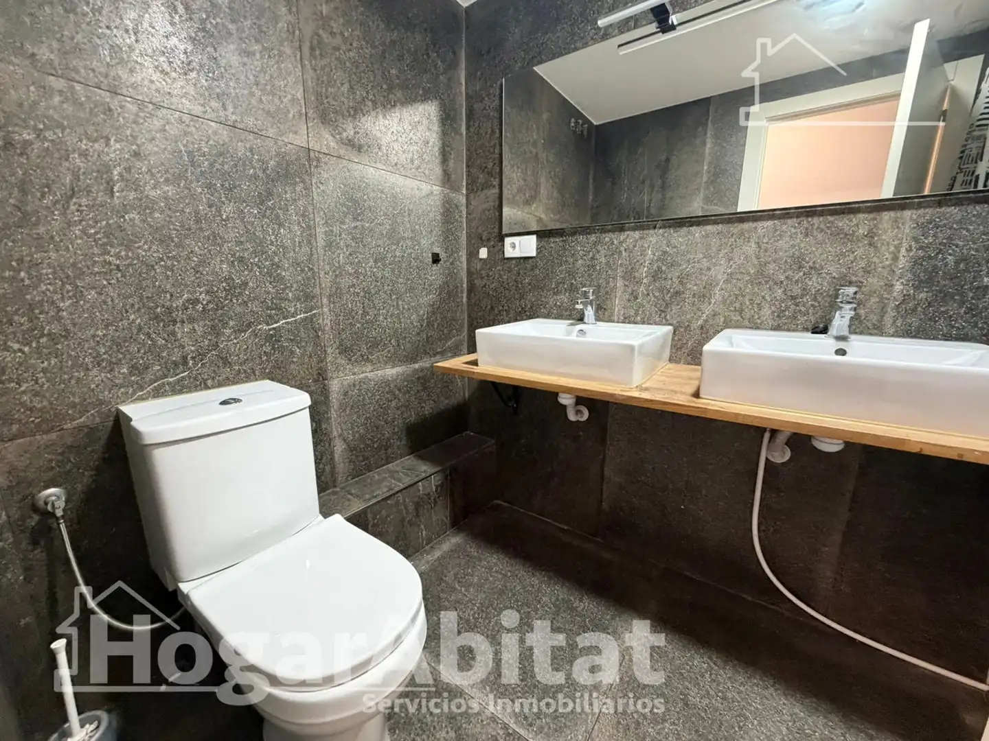Baño de Piso en venta en Llíria con Aire acondicionado y Balcón
